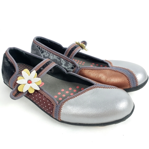 camper flat shoes